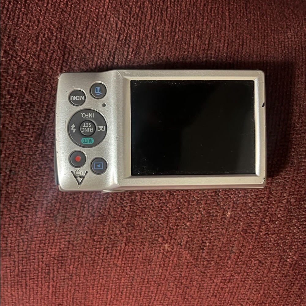 Canon 180 poweshot camera